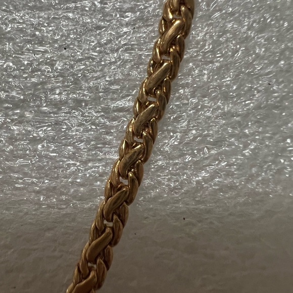 18 K Gold plated Great Quality with unusual CZ Necklace NWT in original box - Picture 6 of 16